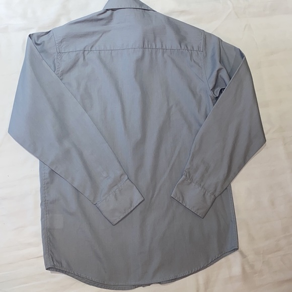 Joseph & Feiss Boys Buttoned Down Shirt in size 12. - Picture 6 of 7